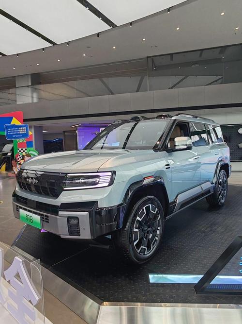 惠州53比亚迪方程豹硬派越野的爆款，英菲尼迪35周年与你共成长